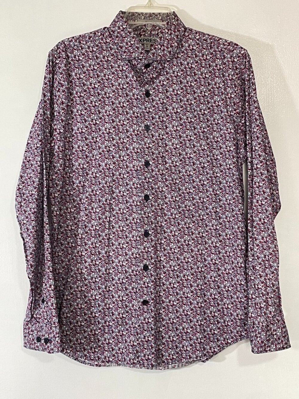 Express Men’s Red Blue Patterned Dress Shirt Medium 15–15.5 Fitted Cotton Great